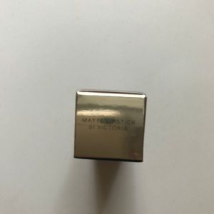 Victoria Beckham Makeup - Victoria Beckham Lipstick 01 Victoria Victoria Beckham Makeup - Victoria Beckham Lipstick 01 Victoria